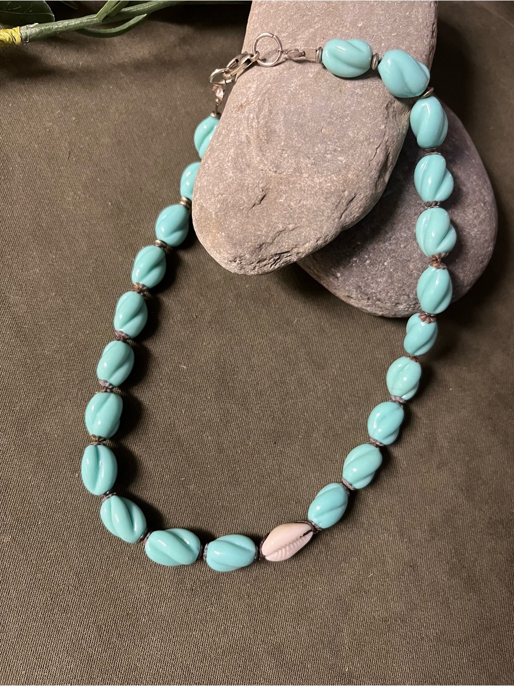 Vintage Turquoise Bead short Necklace with cowrie  Shell Accent - Women Jewelry
